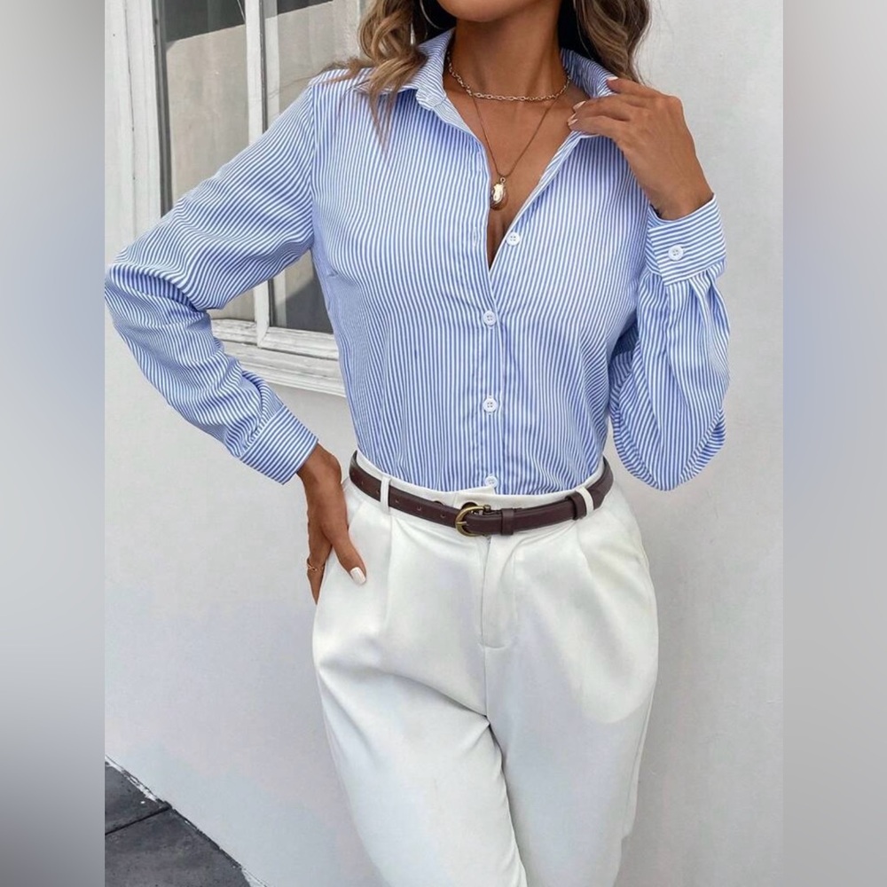 🩵Blue Striped Women's Top. - Picture 5 of 8